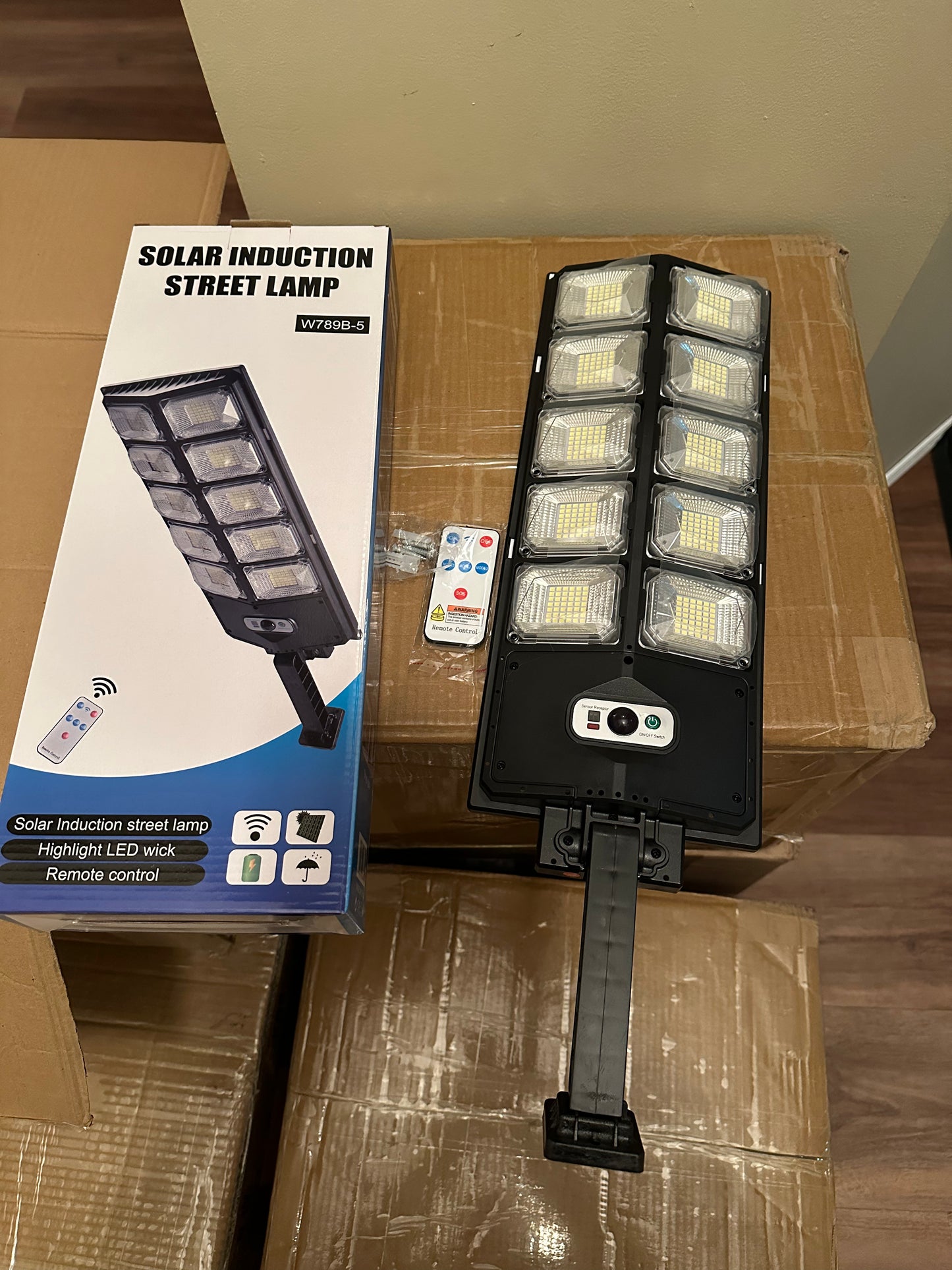 Solar Street Light / Security Light / Floodlight with Motion Sensor